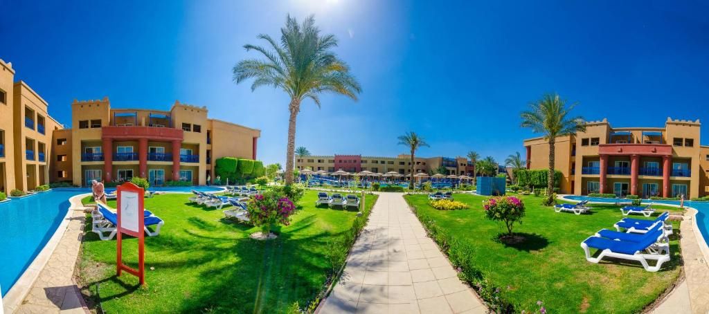 Hurgada - Hotel Titanic Beach & Spa Aquapark 5*